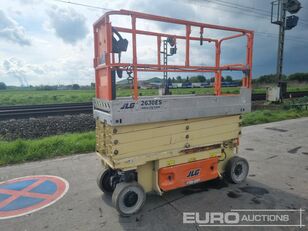 JLG 2630ES articulated boom lift