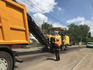 BOMAG BM1300/30 asphalt milling machine