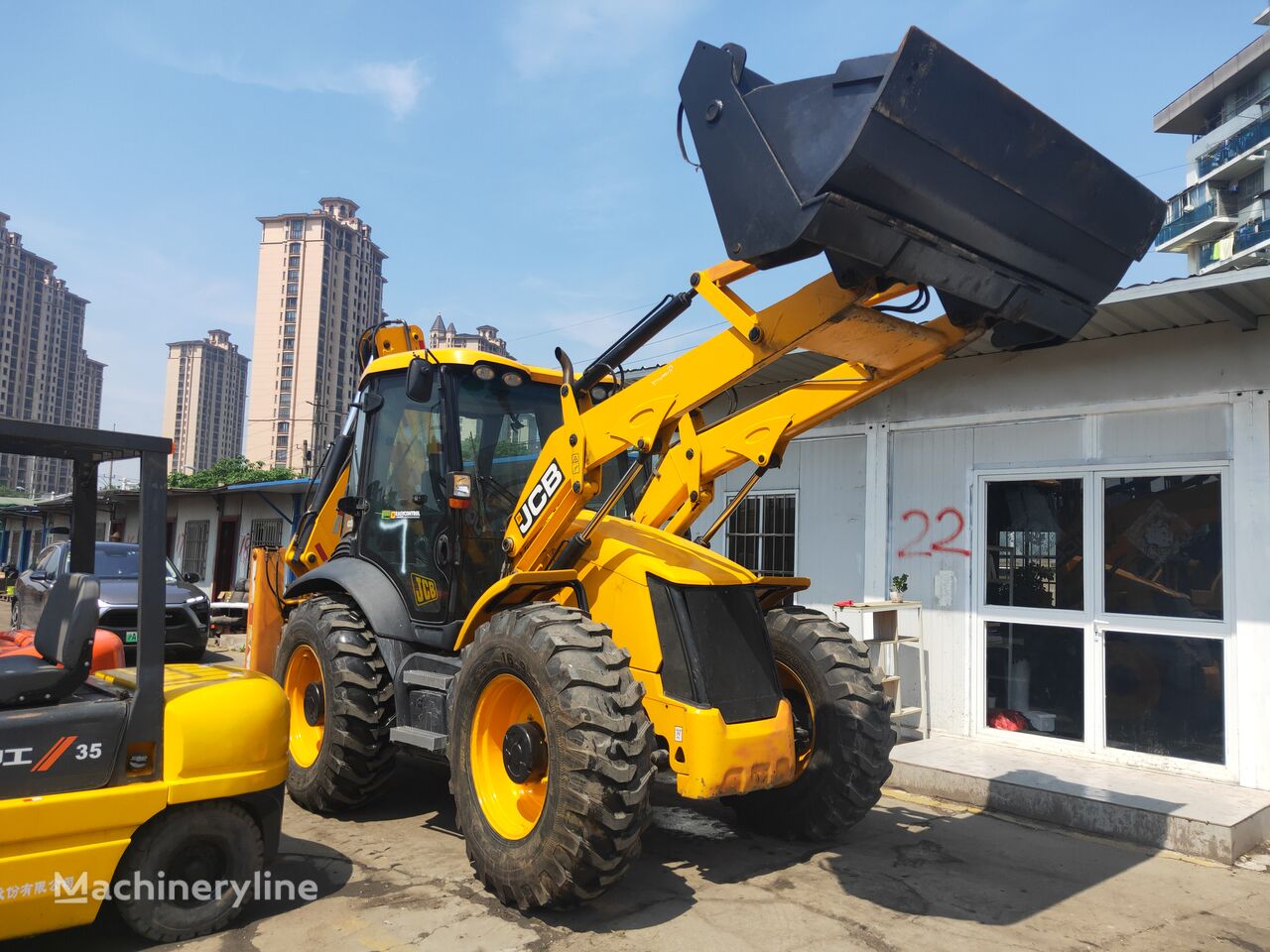 JCB 4CX backhoe loader