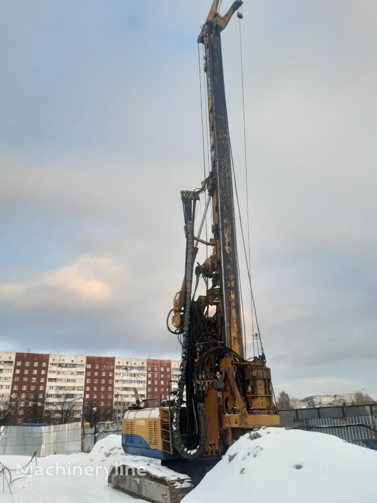 Bauer BG 18 drilling rig