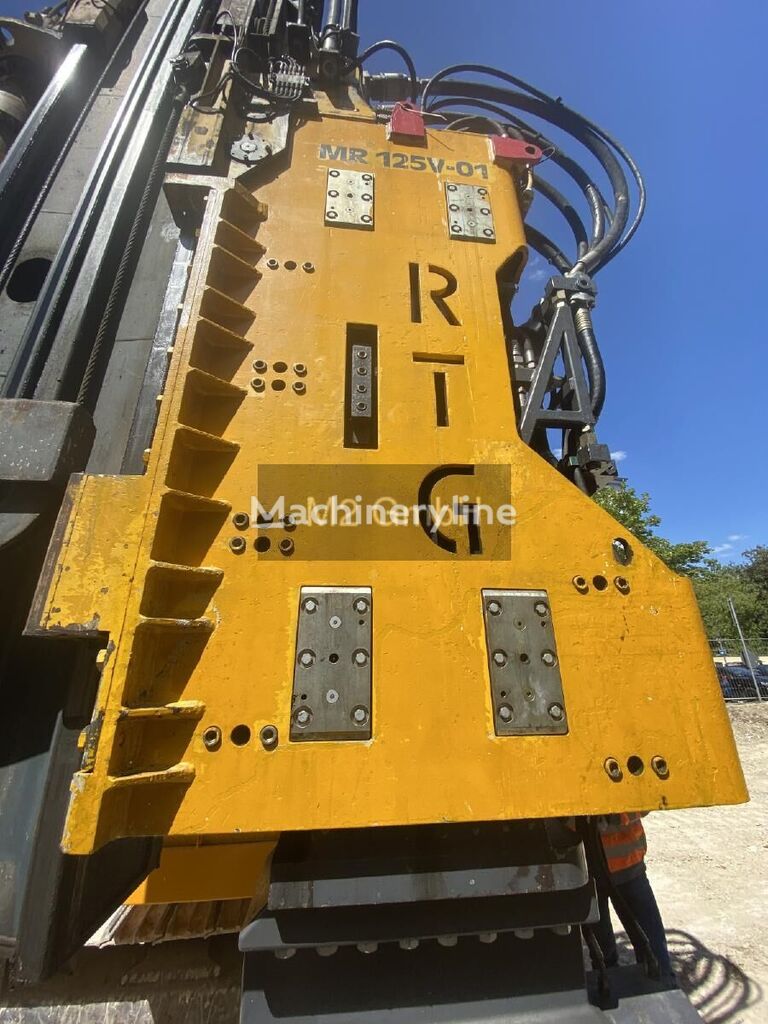 Bauer Vibro MR 125 V drilling rig