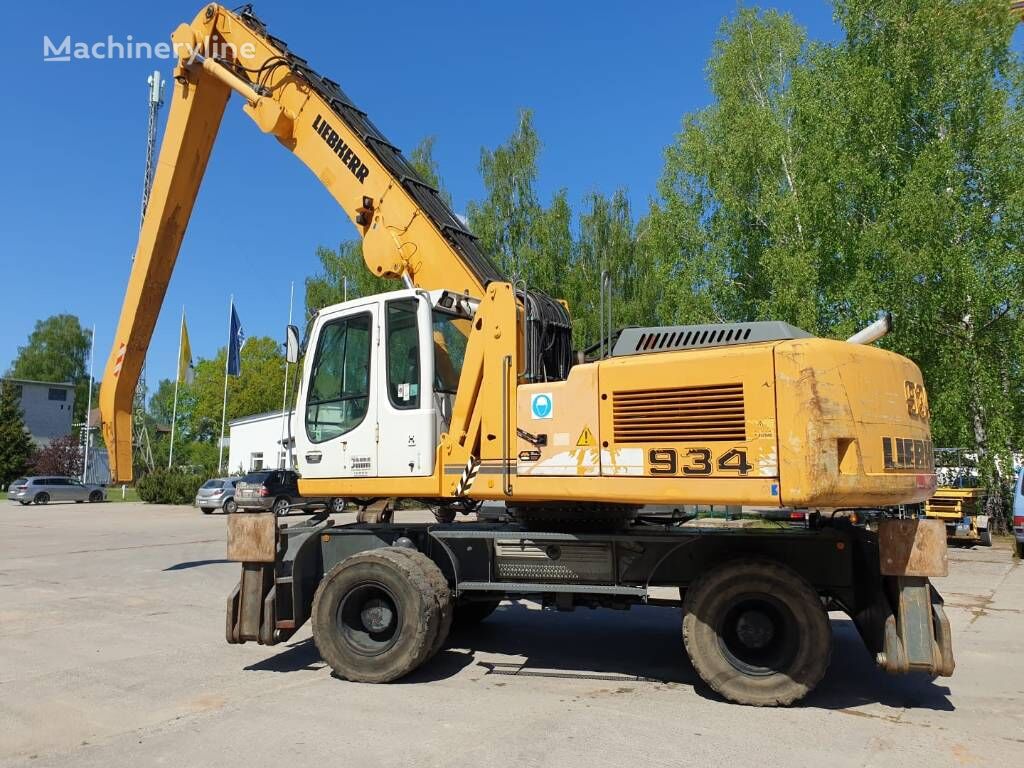 Liebherr A934C Litronic material handler