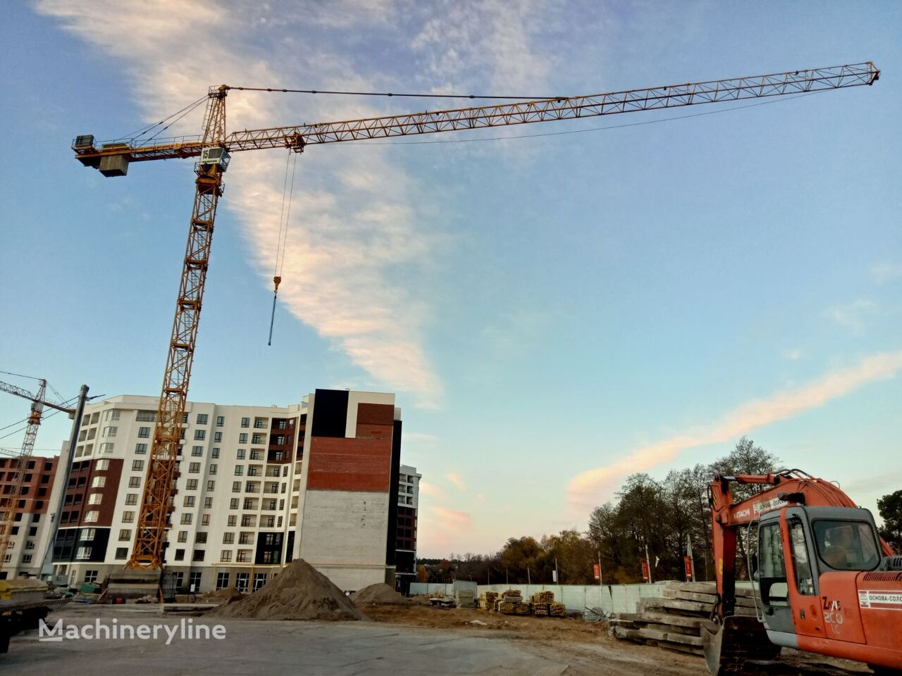 Liebherr 200 EC-H tower crane