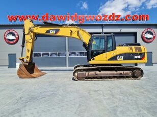 Caterpillar 323DL tracked excavator