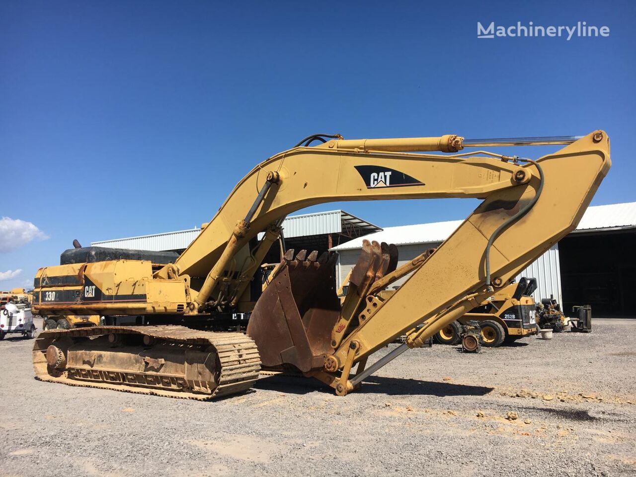 Caterpillar 330L tracked excavator