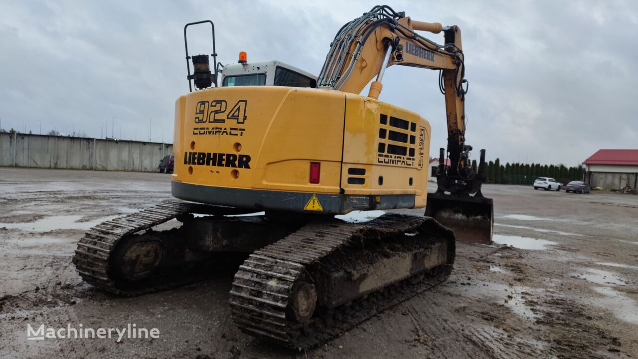 LIEBHERR R924 Compact tracked excavator