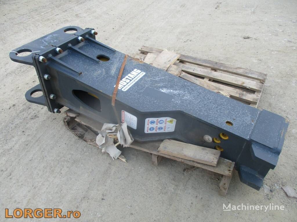 Mustang HM1000 hydraulic breaker