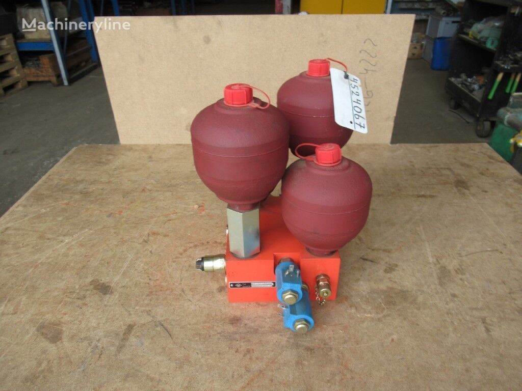 O&K 4524067 4524067 accumulator for excavator